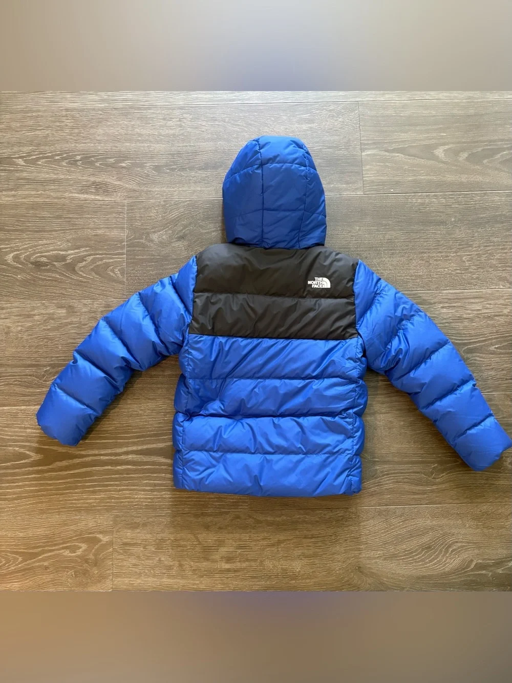 The North Face Boys Moondoggy Hoodie Down Puffer Jacket Blue Black M 10/12 NWT